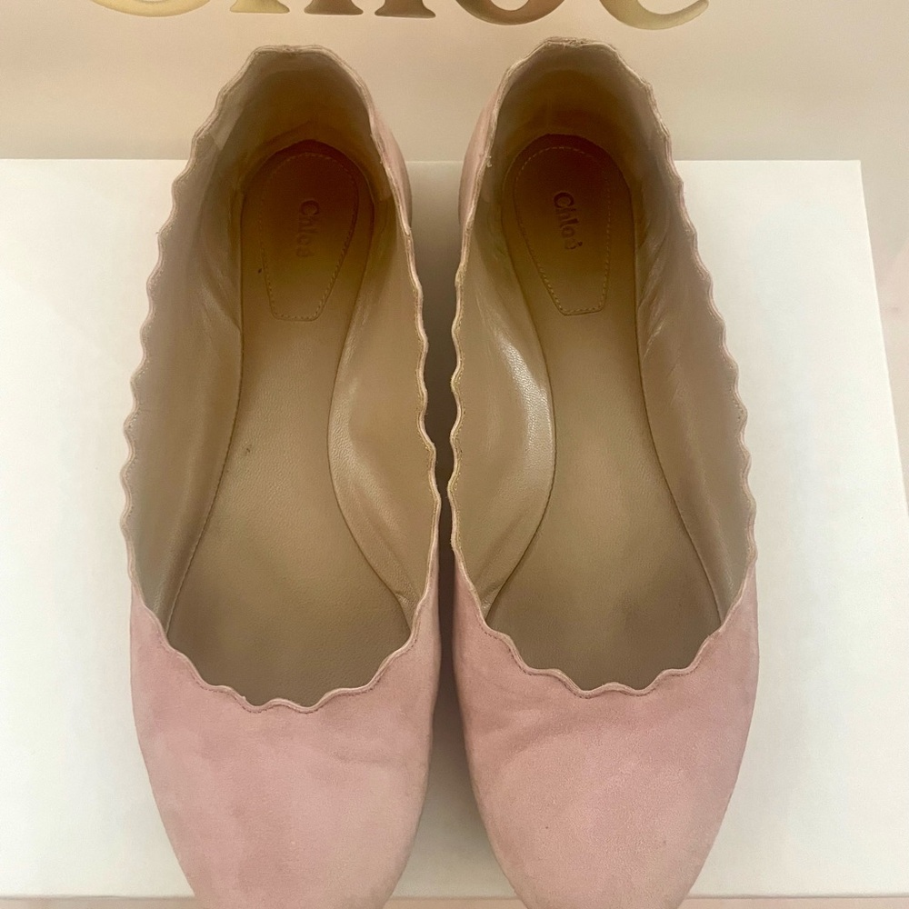 Chloe | Suede Scalloped Light Pink Suede Flats size 8 - Picture 4 of 6